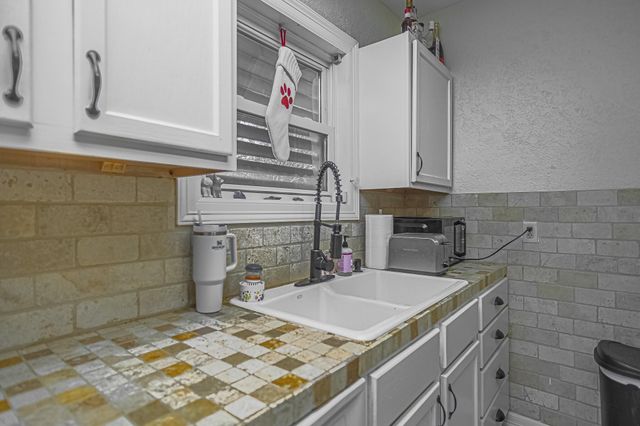 126 Bonita Avenue, Galveston, TX 77550