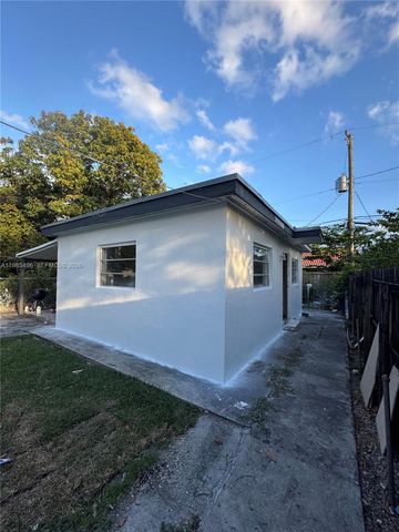 440 E 37th St, Hialeah, FL 33013