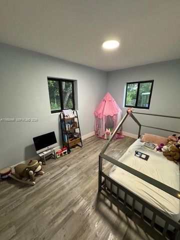 440 E 37th St, Hialeah, FL 33013