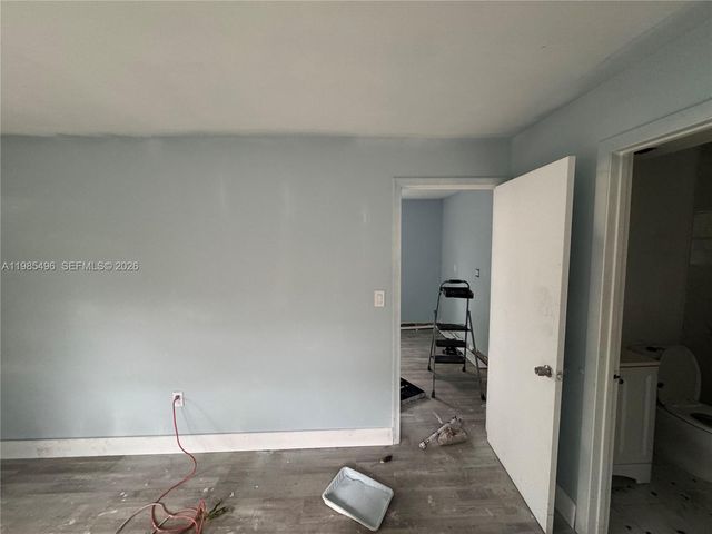 440 E 37th St, Hialeah, FL 33013