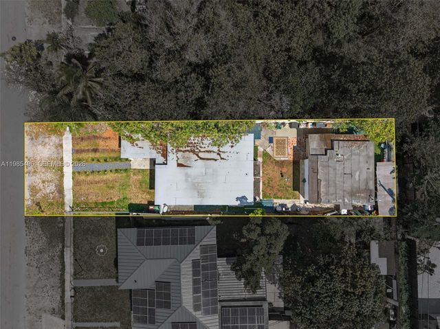 440 E 37th St, Hialeah, FL 33013