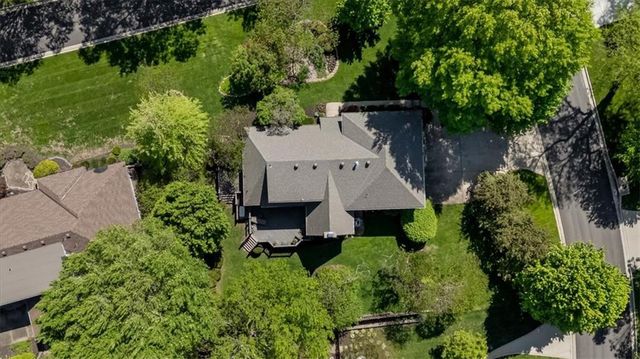 9029 High Drive, Leawood, KS 66206