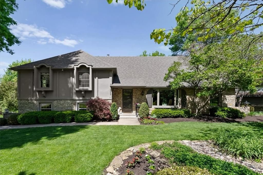 9029 High Drive, Leawood, KS 66206
