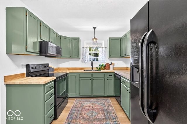 2410 Dell Zell Drive, Indianapolis, IN 46220