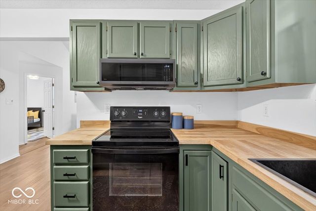 2410 Dell Zell Drive, Indianapolis, IN 46220