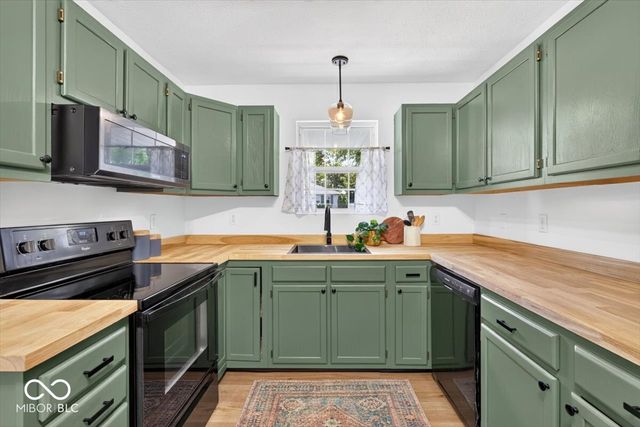 2410 Dell Zell Drive, Indianapolis, IN 46220