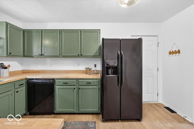 2410 Dell Zell Drive, Indianapolis, IN 46220