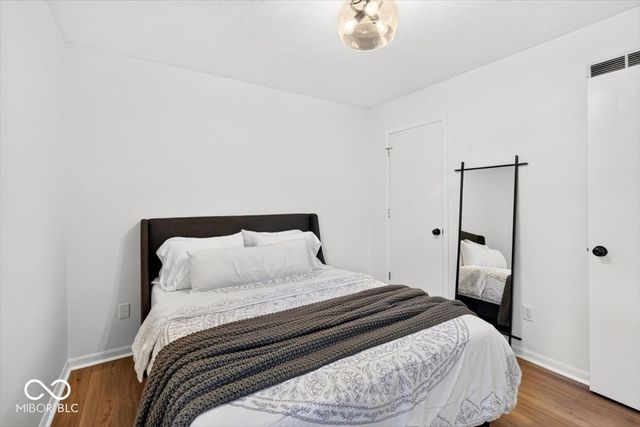 2410 Dell Zell Drive, Indianapolis, IN 46220