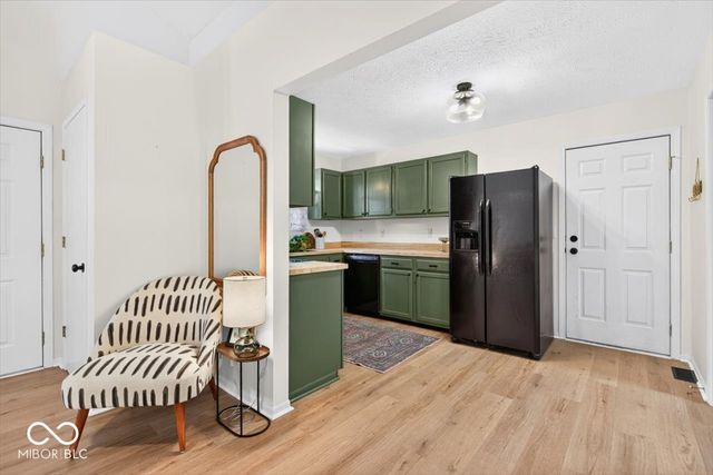 2410 Dell Zell Drive, Indianapolis, IN 46220
