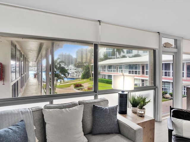 1124 Seminole Drive 4D, Fort Lauderdale, FL 33304