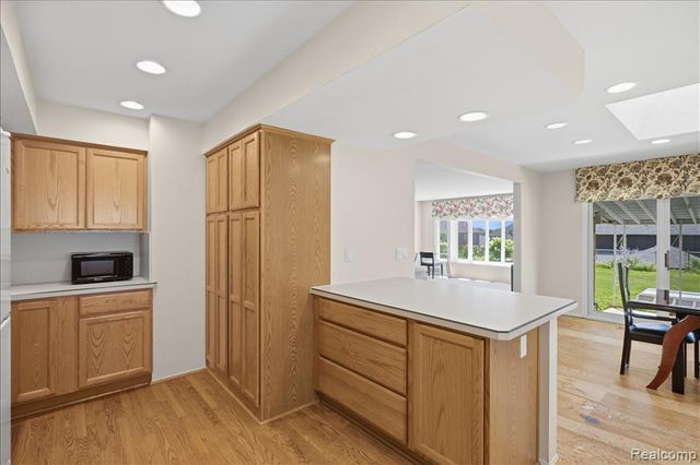 3370 Sandy Creek Drive, Utica, MI 48316