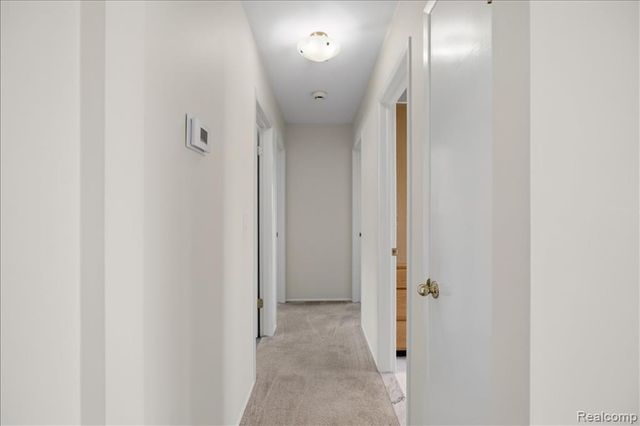 3370 Sandy Creek Drive, Utica, MI 48316