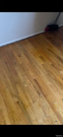 3370 Sandy Creek Drive, Utica, MI 48316