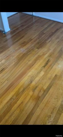 3370 Sandy Creek Drive, Utica, MI 48316