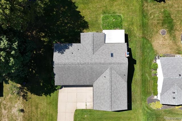 3370 Sandy Creek Drive, Utica, MI 48316