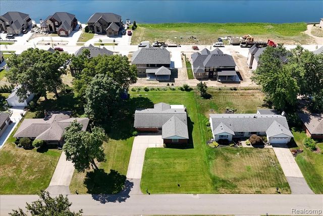 3370 Sandy Creek Drive, Utica, MI 48316