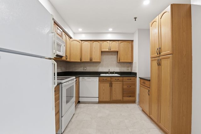 376 Ocean Ave 914, Revere, MA 02151