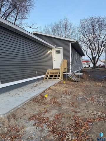 3412 N 10th Ave Avenue, Sioux Falls, SD 57104