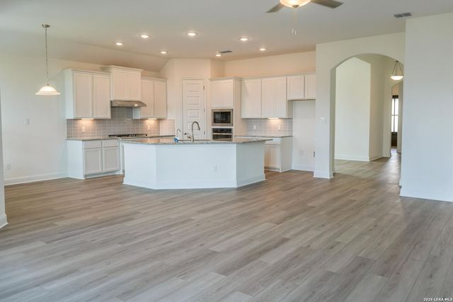 4190 Island, Marion, TX 78124