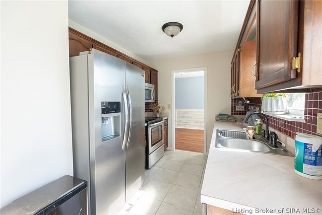 1037 Brookstone Court, Georgetown, IN 47122