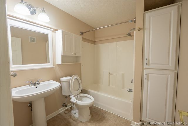 1037 Brookstone Court, Georgetown, IN 47122