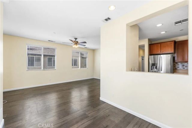 27968 Avalon, Canyon Country, CA 91351