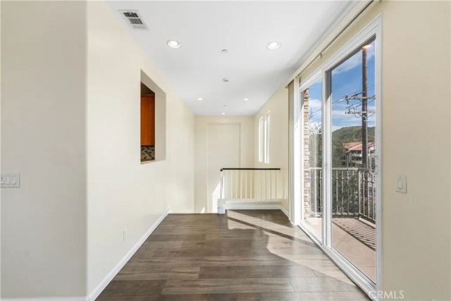 27968 Avalon, Canyon Country, CA 91351