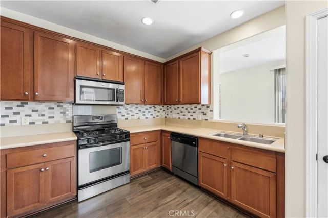 27968 Avalon, Canyon Country, CA 91351