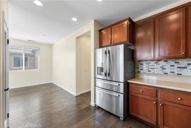 27968 Avalon, Canyon Country, CA 91351