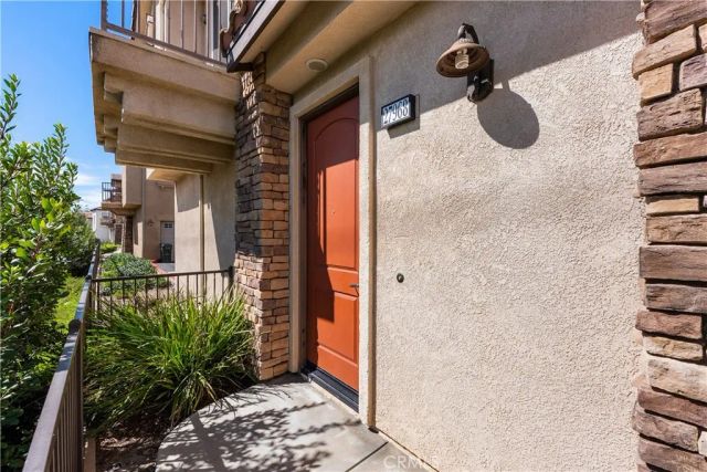 27968 Avalon, Canyon Country, CA 91351