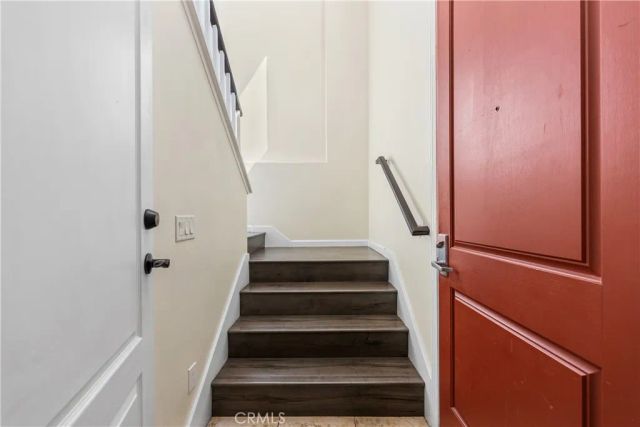 27968 Avalon, Canyon Country, CA 91351