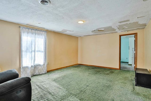413 S Buffalo Road, Burket, IN 46508