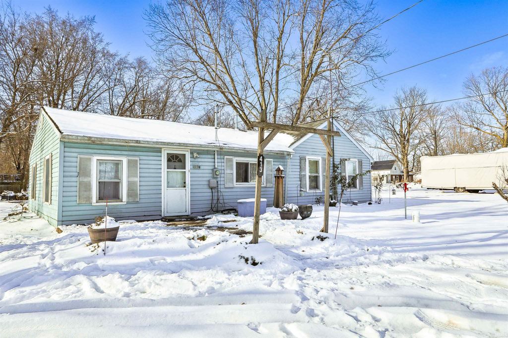 413 S Buffalo Road, Burket, IN 46508