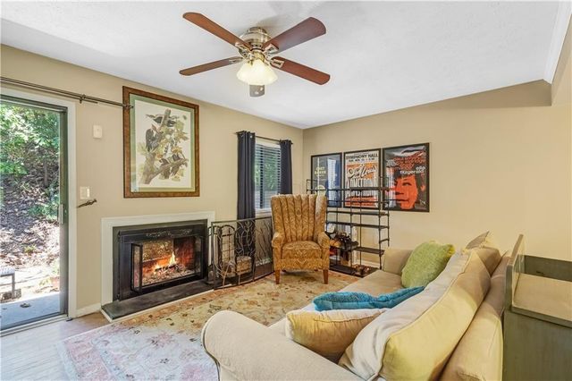 2877 Torreya Way SE, Marietta, GA 30067