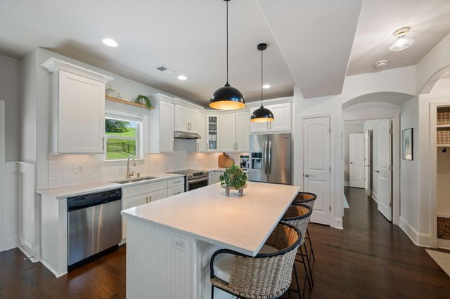 2204 Chantry Place Ln, Thompsons Station, TN 37179