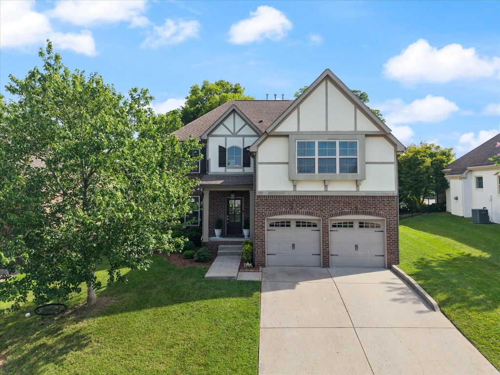2204 Chantry Place Ln, Thompsons Station, TN 37179