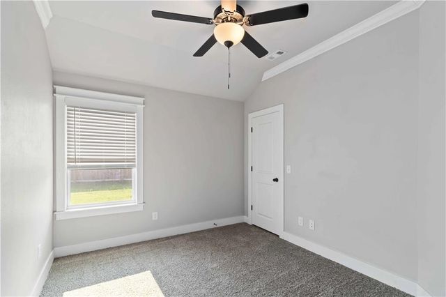 9 E Loveland Loop, Farmington, AR 72730
