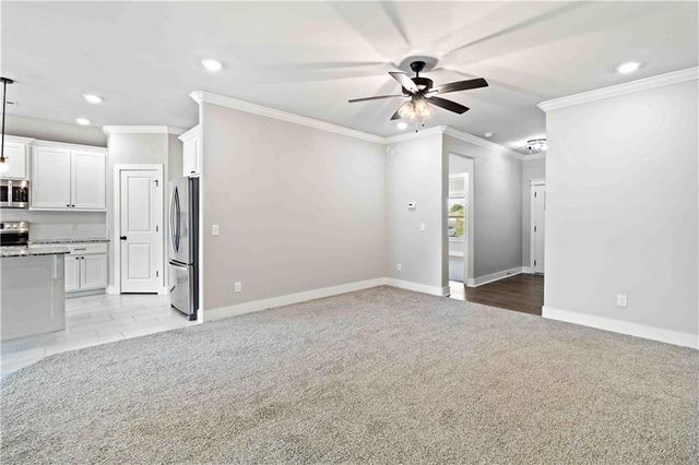 9 E Loveland Loop, Farmington, AR 72730
