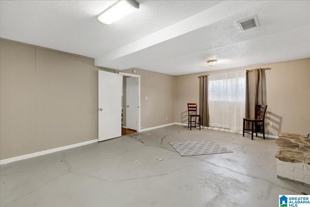 2048 WHITE POST ROAD, Hueytown, AL 35023