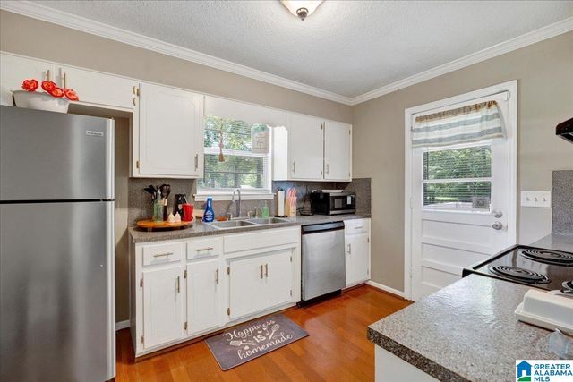 2048 WHITE POST ROAD, Hueytown, AL 35023