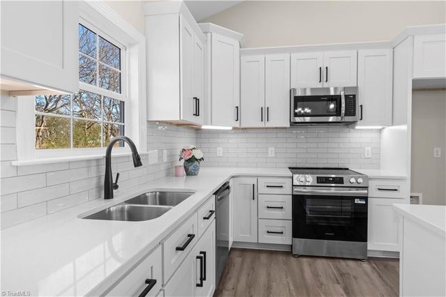 159 Wynnfall Drive, Lexington, NC 27295