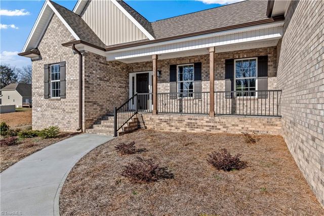 159 Wynnfall Drive, Lexington, NC 27295