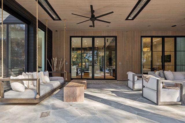 7709 Strait Trl, College Grove, TN 37046