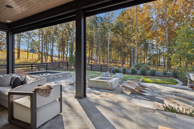 7709 Strait Trl, College Grove, TN 37046