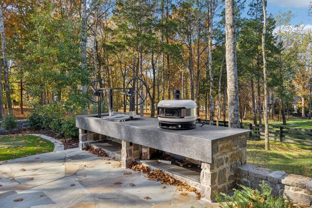 7709 Strait Trl, College Grove, TN 37046