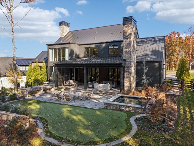 7709 Strait Trl, College Grove, TN 37046