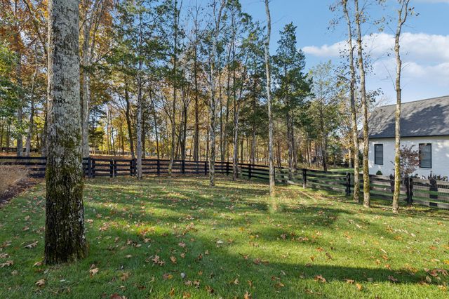 7709 Strait Trl, College Grove, TN 37046