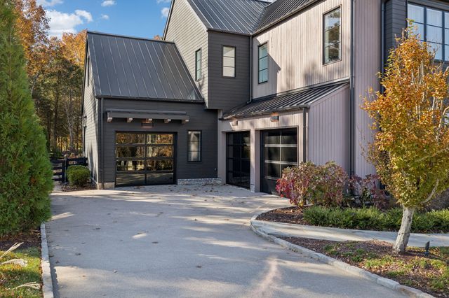 7709 Strait Trl, College Grove, TN 37046