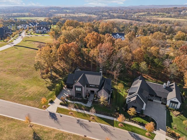 7709 Strait Trl, College Grove, TN 37046