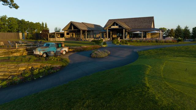 7709 Strait Trl, College Grove, TN 37046